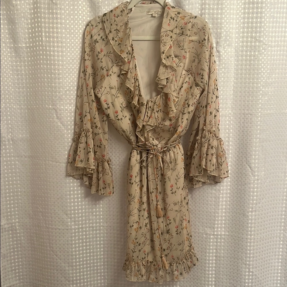 Eva Mendes Cream Long Sleeve Dress Sz L.  Great condition!